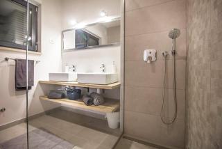 New Mountainside Villa w Pool + Stunning Sea View - 3