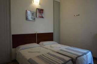 Hostal Sant Carlo - 9