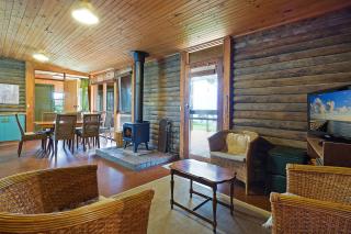 98 Ocean Parade Rustic Log Cabin - 8