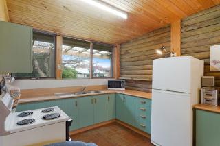 98 Ocean Parade Rustic Log Cabin - 2