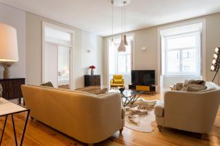 JOIVY Deluxe 3BR Apt with workspace by Figueira Sq and Rossio subway - Lisbona - 7
