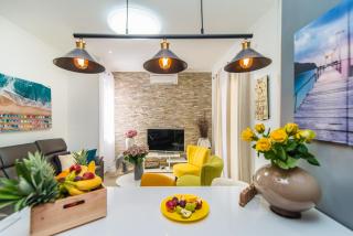 Charming house on the beach and Deluxe Apartment - Pula - 8