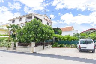 Apartments Amalija - Vodice - 0