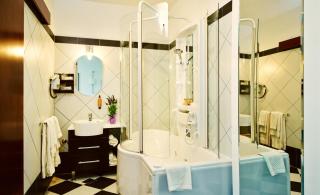 Hotel Phoenix - 7