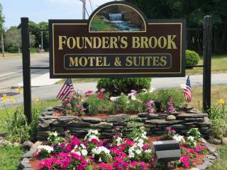 Founder's Brook Motel and Suites - Portsmouth - 8
