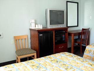Economy Inn - 3