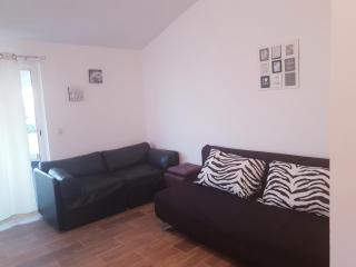 Apartments Petrović - Pirovac - 1