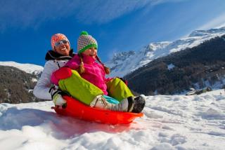 Aparthotel Familiaris - Family Apartments - Pools & Spa in Dolomites - 1