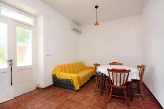 Apartments by the sea Pomena, Mljet - 10426 - 1