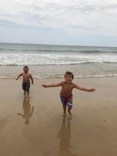 Misquamicut Beach Front Inn - 3