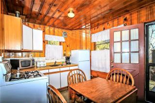 Lupine Lakeside Resort Cabin by Big Bear Vacations - 9