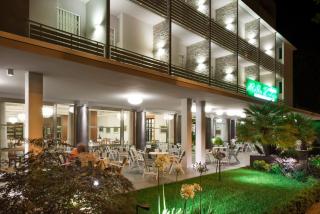 Hotel Bella Zurigo - Cesenatico - 4