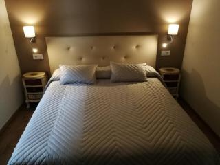 Hostal Casa Lacreu - Sahun - 0