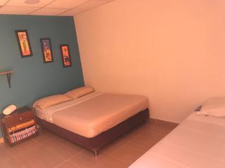Hostal El Hangar - Rionegro - 3