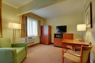 Best Western Plus Altoona Inn - Altoona - 7