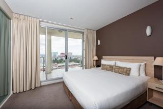 Embassy 2br free parking - 4