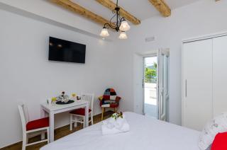 Mata Family Apartments - 4