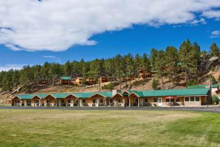 Rock Crest Lodge & Cabins - 4