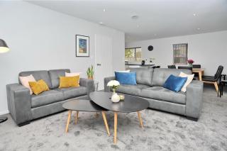 Regents Villas - Christchurch Holiday Homes - Christchurch - 9