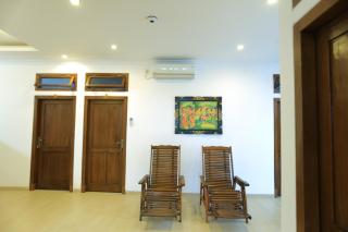 RedDoorz Plus near Lempuyangan Station 4 - Yogyakarta - 2