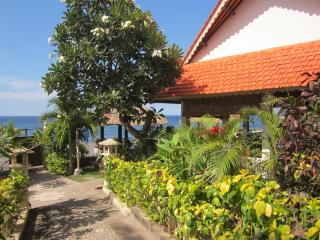Kembali Beach Bungalows - Amed - 5