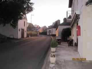 Hotel Le Commerce - Neuville - 1