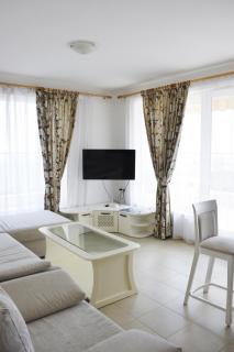 Byla White Residence - 1