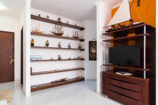 Praia das Toninhas Ubatuba Apto Pé na areia - 2