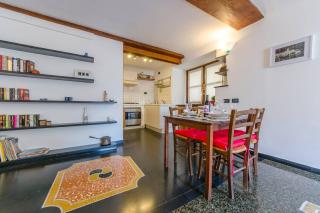 JOIVY Colorful Flat for 5 close to Piazza De Ferrari - Genoa - 5