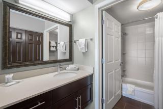 Staybridge Suites Wilmington-Newark by IHG - Newark - 3