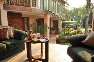 Claires of Sandton Luxury Guest House - Johannesburg - 1
