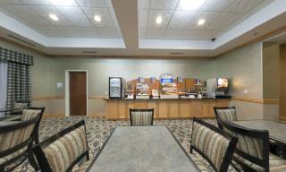 Holiday Inn Express & Suites Atlanta Southwest-Fairburn - Fairburn - 2