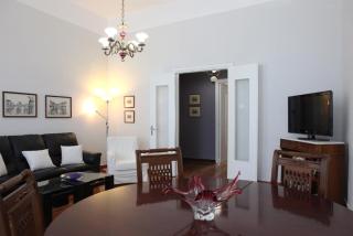 Poplar Mansion - 2