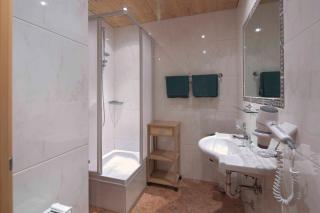 Gasthof Pension Lohfeyer - Weissbach bei Lofer - 8