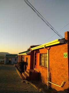 Noble Hearts Bed & Breakfast - Maseru - 5