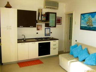 The Golden Rainbow - SEAFRONT apartments - 3