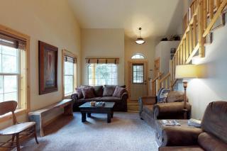 Rio Vista Family Cabin - 2