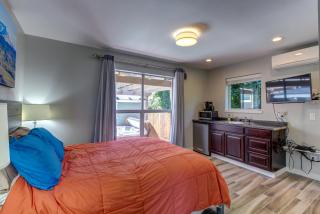 Mercer Island- Mt Saint Helens Room - 2