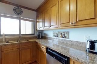 Lighthouse Towers Condominium - Clearwater Beach - 3