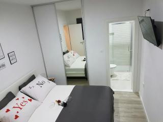 Kaja Apartment - 0