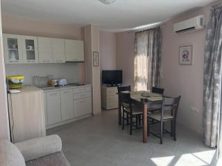 59 Kraybrezhna Apartment - Pomorie - 2