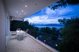 Aias Summer House - 2