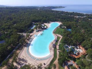 Solanas Green Park & Crystal Beach - 6