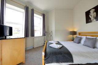 Southsea Rocks Hotel - 0