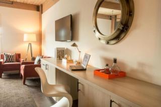 Harbor House Hotel and Marina - Galveston - 9