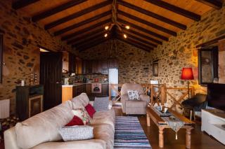 Luxury House In The Hills - Sparta - 1