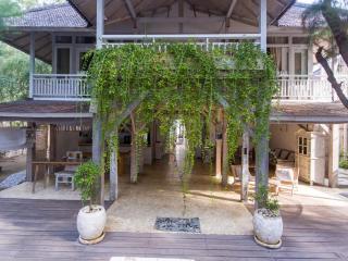 Coral Flora Villa Beach Front - Gili Trawangan - 8
