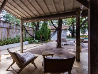 Coral Flora Villa Beach Front - Gili Trawangan - 6