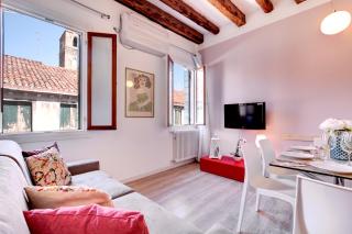 Botteri Palace Apartments by Wonderful Italy - Venice - 2