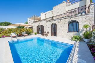 MELODY M Apartment with private pool - Split - 0